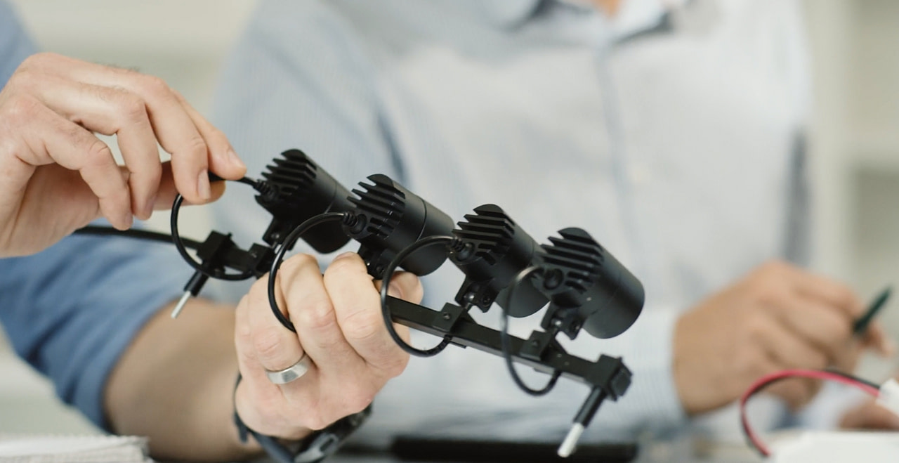 SERVICES Lighting Accents